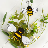 
              18" Bumble Bee w/ Leaves Spray
            