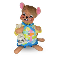 
              6" Mouse With Plaid Jacket Holding A Bag of Birdseed
            