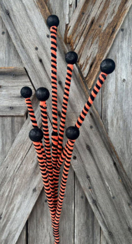 33" Black & Orange Ball Spray